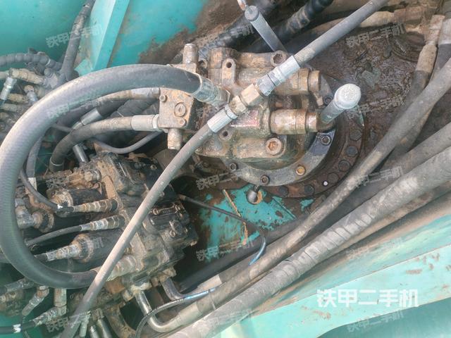 回轉(zhuǎn)馬達(dá)（上車部件）