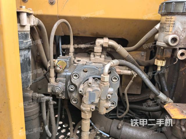 液壓泵斜45?左（大件艙室）