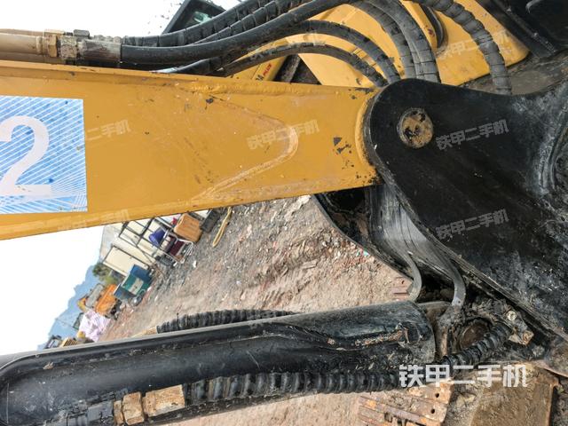 大臂根部?斜（工作和回轉(zhuǎn)裝置）