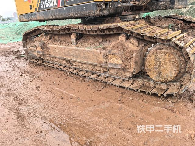 左側(cè)履帶整體?（行走機(jī)構(gòu)）