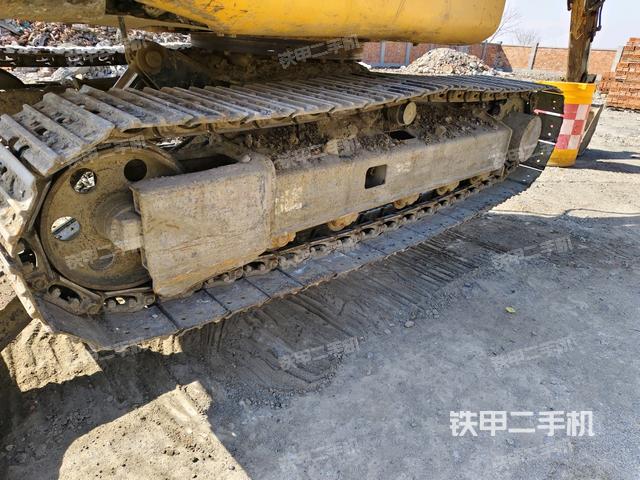 左側(cè)履帶整體?(行走機(jī)構(gòu)) 左側(cè)履帶整體?(行走機(jī)構(gòu))