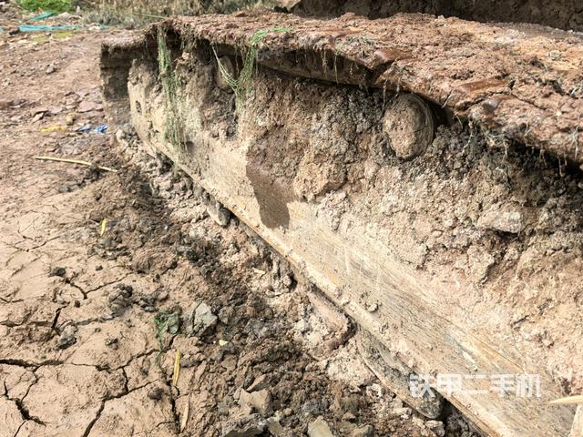 右側(cè)履帶整體（行走機構(gòu)）