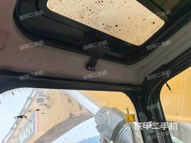 駕駛室正側(cè)（駕駛室部分）