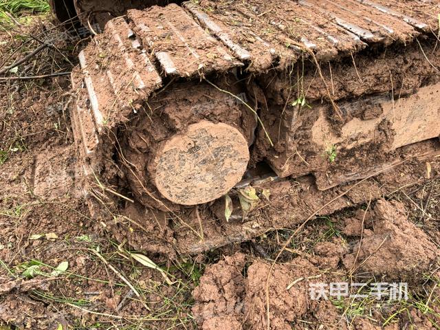 右側(cè)履帶整體?（行走機構(gòu)）