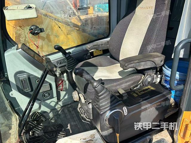 驾驶室整体（整机外观）