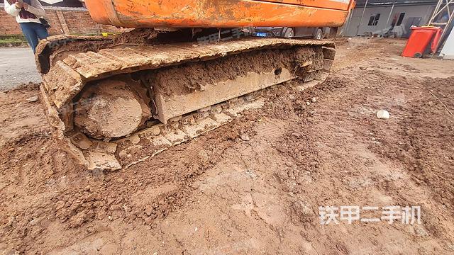 单侧履带整体（整机外观）