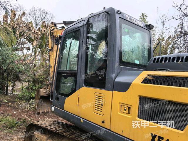 駕駛室左后45度（駕駛室部分）