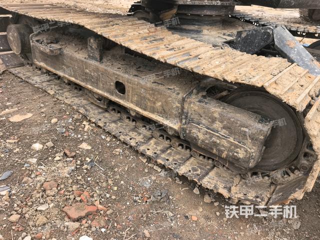 左側履帶整體?（行走機構）