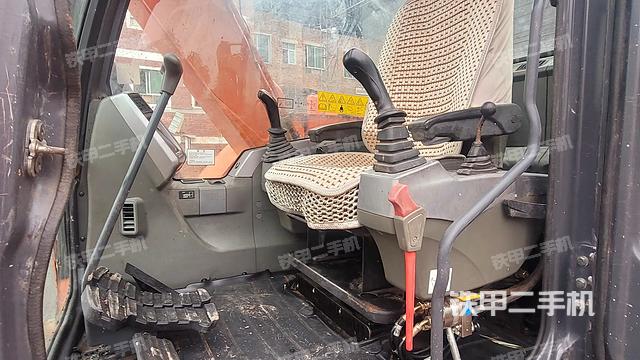 驾驶室整体（整机外观）