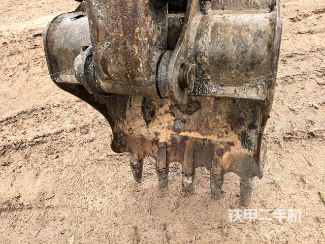 鏟斗右后整體（工作和回轉(zhuǎn)裝置）