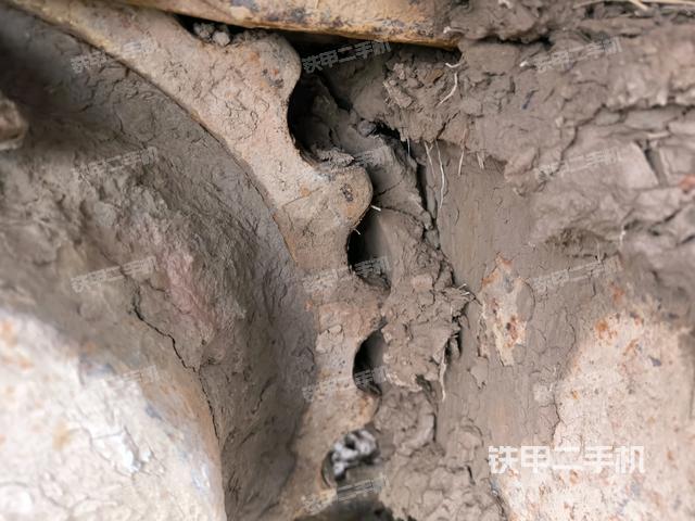 左側(cè)履帶整體?（行走機構(gòu)）