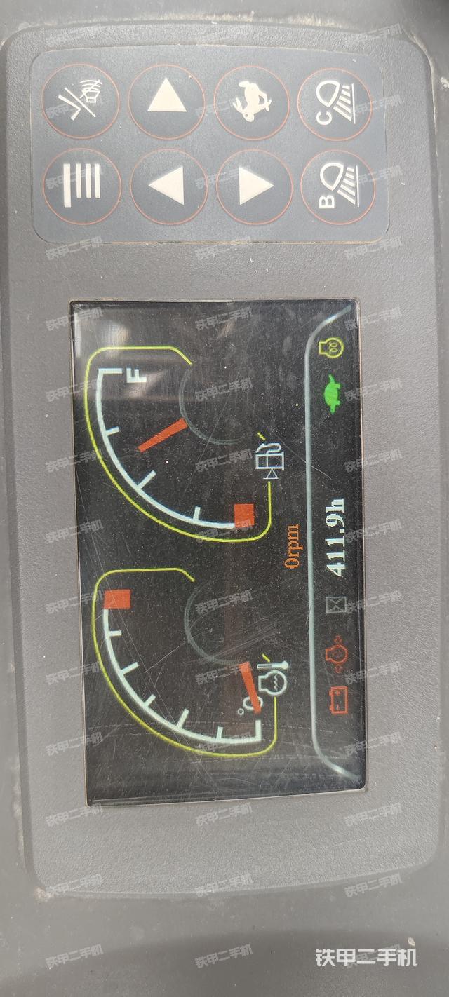 驾驶室顶部（整机外观）