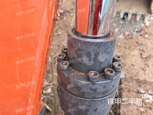 鏟斗右后整體（工作和回轉(zhuǎn)裝置）