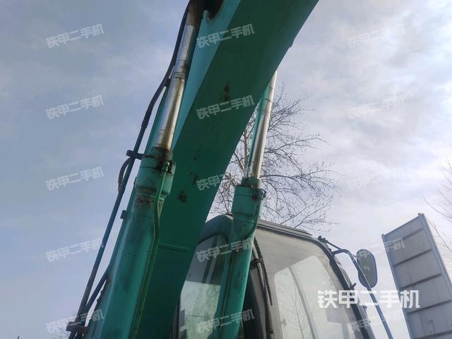 大臂油缸整體?豎拍（工作和回轉(zhuǎn)裝置）