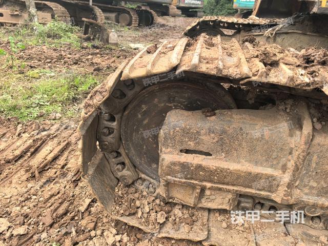 左側(cè)行走馬達(dá)蓋板（行走機(jī)構(gòu)）