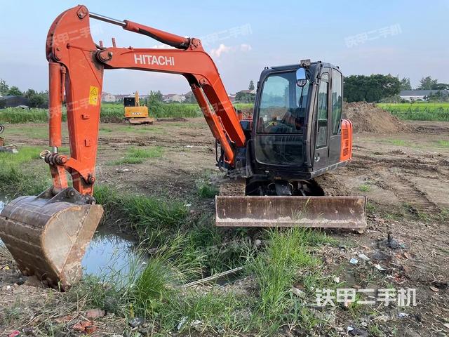 驾驶室整体（整机外观）