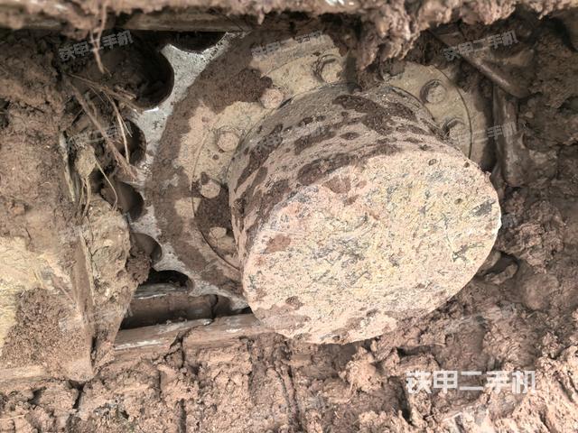 右驅(qū)動(dòng)輪（行走機(jī)構(gòu)）