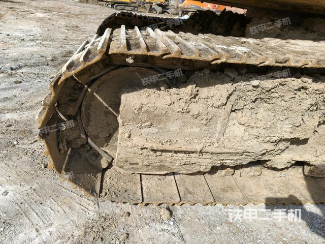 左驅(qū)動輪（行走機(jī)構(gòu)）