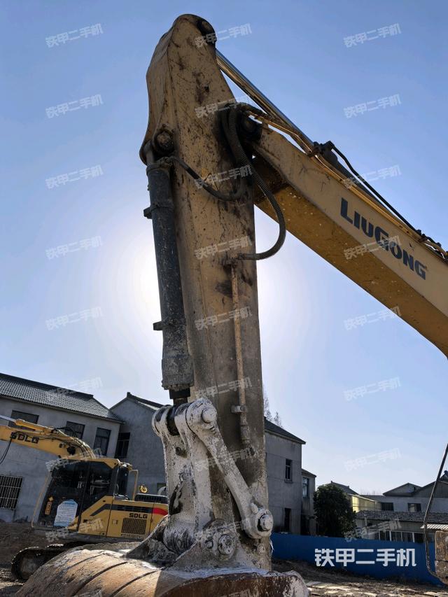 小臂整體左后（工作和回轉裝置）