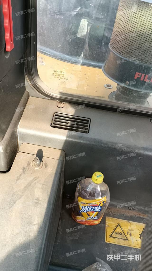 后窗玻璃角標(biāo)（駕駛室部分）