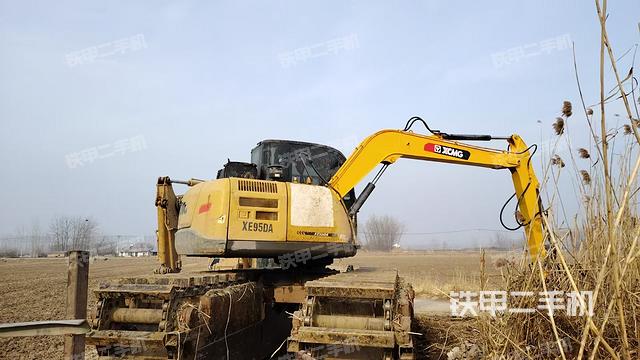 整機(jī)右后45°(整機(jī)外觀) 整機(jī)右后45°(整機(jī)外觀)