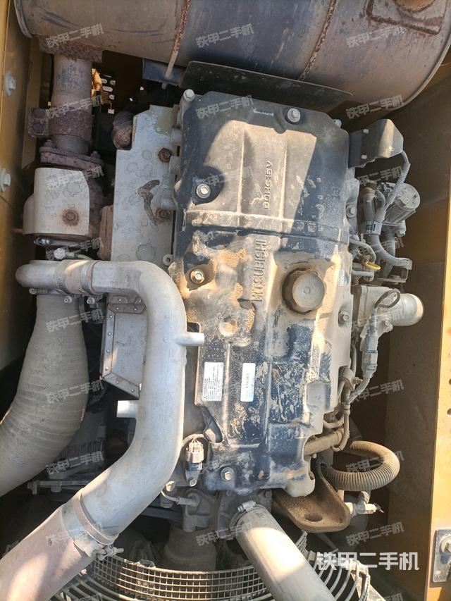 發(fā)動(dòng)機(jī)室（上車部件）