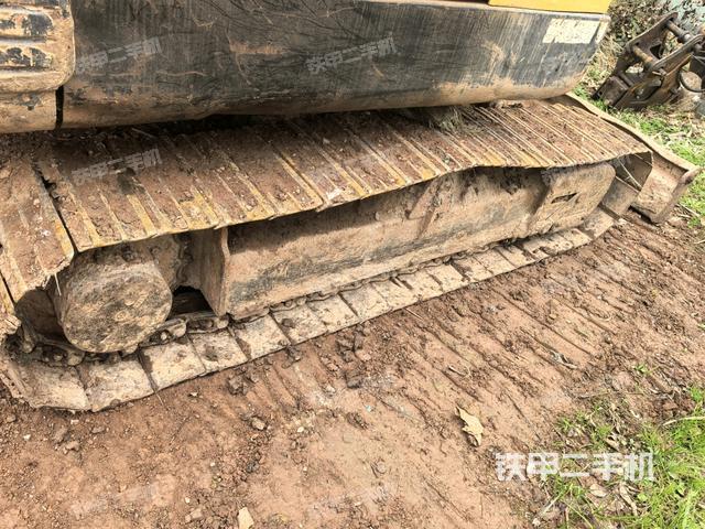 右側(cè)履帶整體?（行走機(jī)構(gòu)）