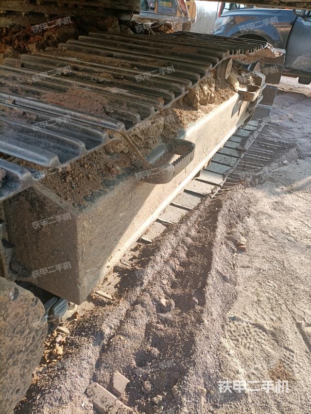 左側(cè)履帶整體?（行走機(jī)構(gòu)）