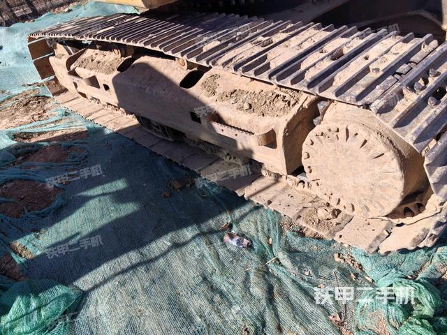 单侧履带整体（整机外观）