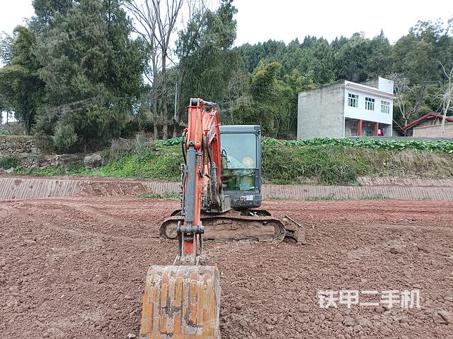 驾驶室整体（整机外观）