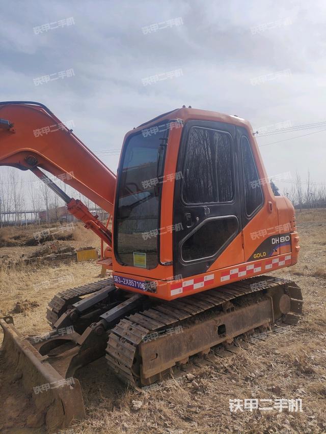 驾驶室整体（整机外观）