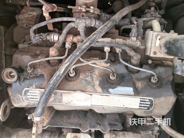 氣門室蓋螺絲特寫（上車部件）