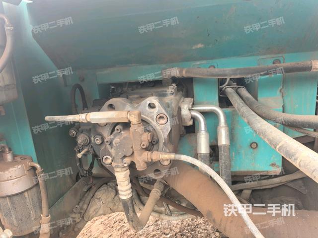 液壓泵斜45?右（大件艙室）