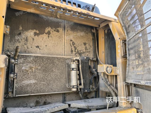 散熱器正面（大件艙室）