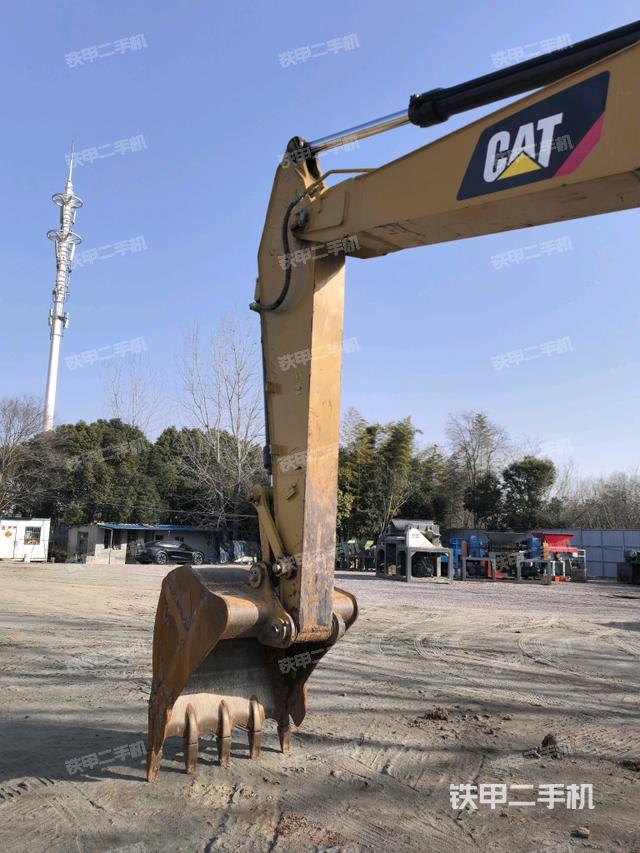 小臂整體左后（工作和回轉(zhuǎn)裝置）