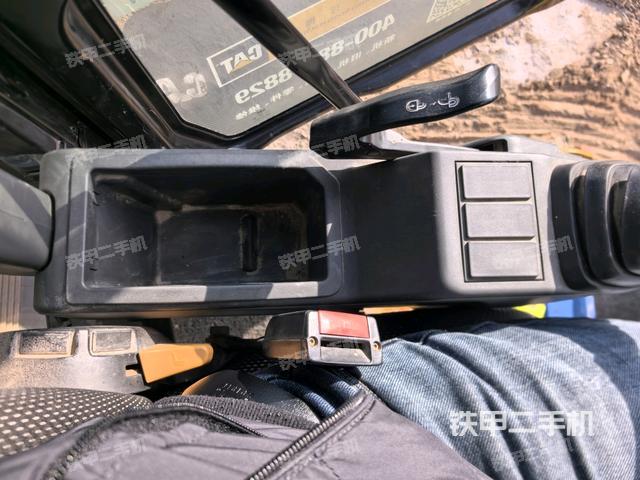 座椅左側(cè)控制臺(tái)/音響/含左手柄（駕駛室部分）