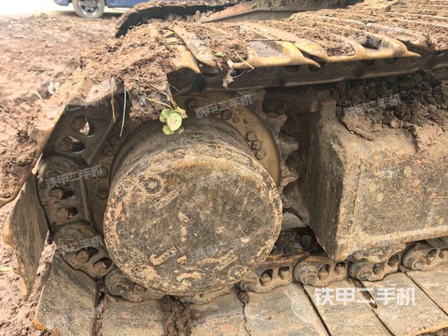 左驅(qū)動(dòng)輪（行走機(jī)構(gòu)）