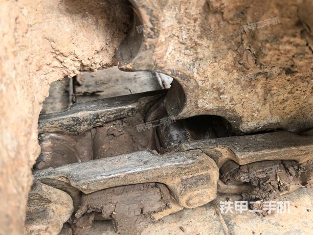 左側(cè)行走馬達(dá)蓋板（行走機(jī)構(gòu)）