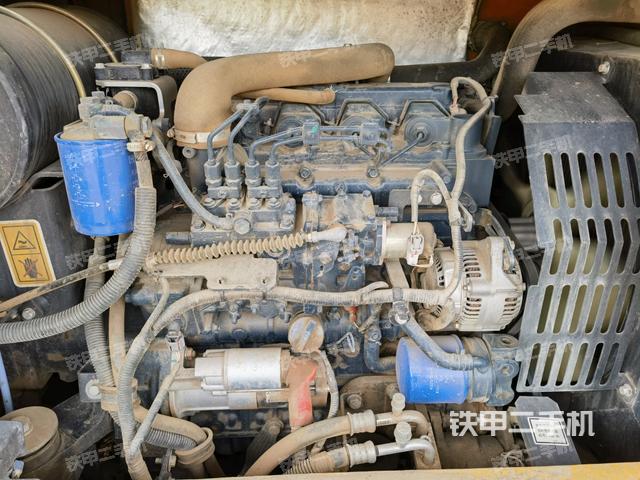 發(fā)動(dòng)機(jī)室（上車部件）