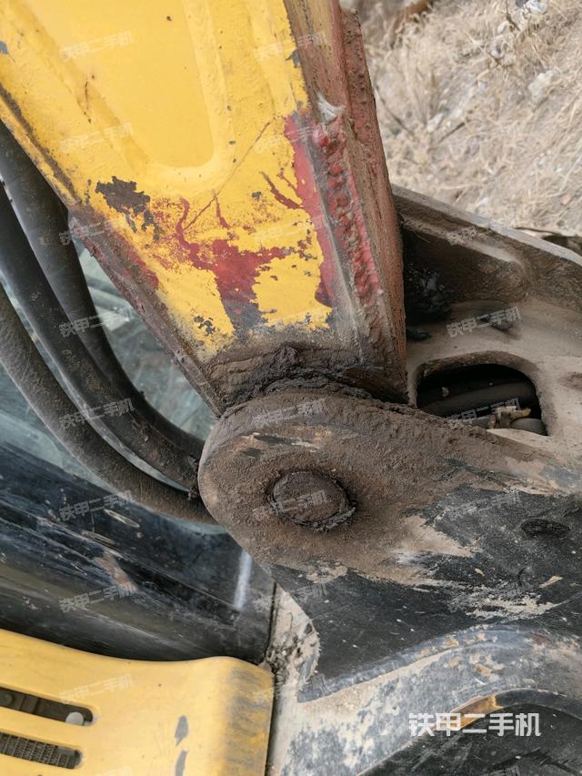 大臂根部?斜（工作和回轉(zhuǎn)裝置）