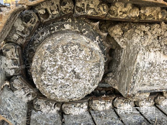 右驅動輪（行走機構）