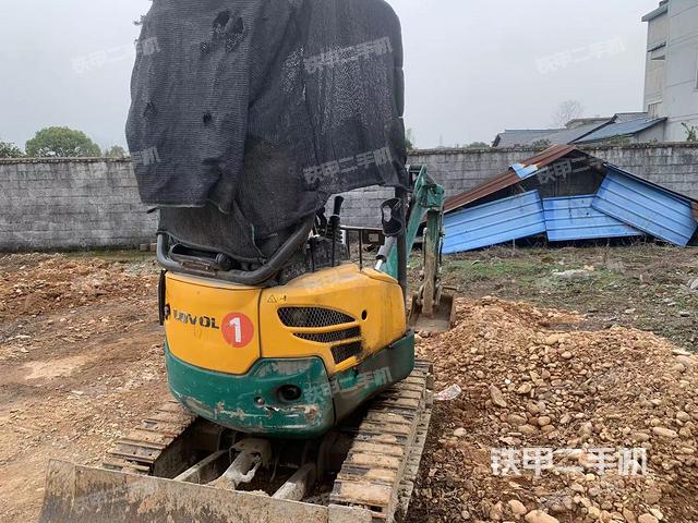 整機(jī)右后45°(整機(jī)外觀) 整機(jī)右后45°(整機(jī)外觀)