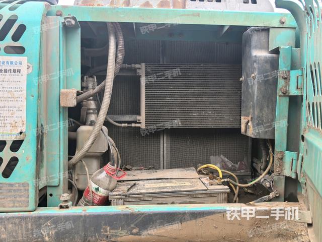 散熱器正面（大件艙室）