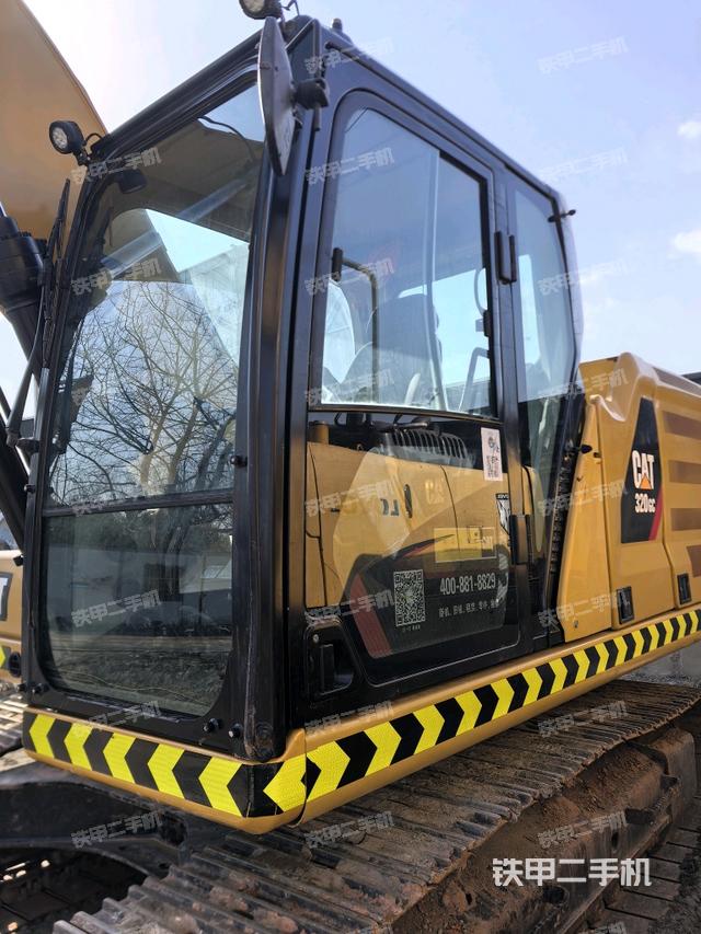 駕駛室左前45度（駕駛室部分）