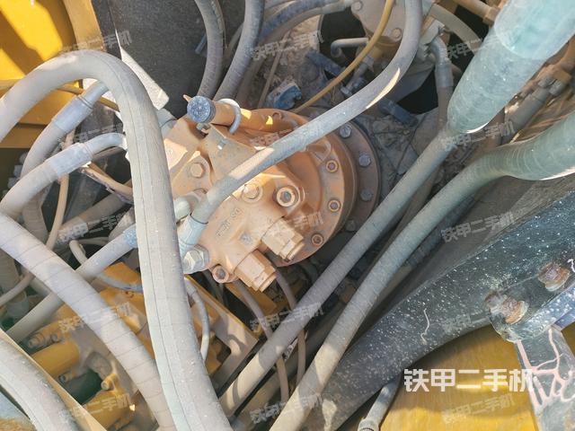 回轉(zhuǎn)馬達和主控閥（整機外觀）