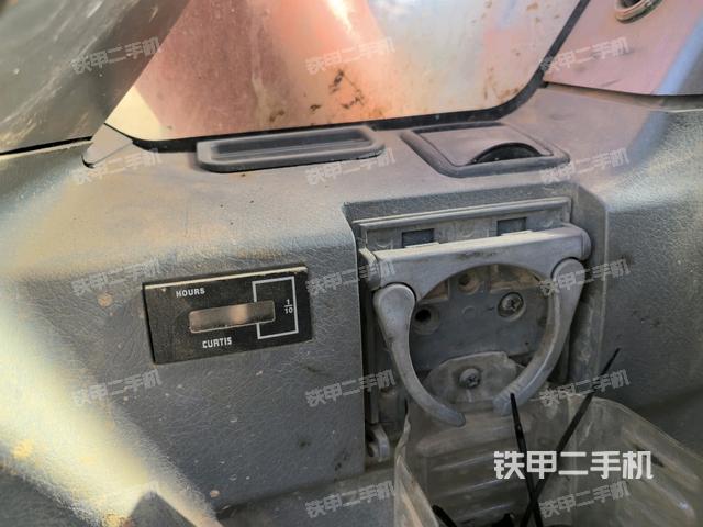 小時(shí)表(駕駛室部分) 小時(shí)表(駕駛室部分)