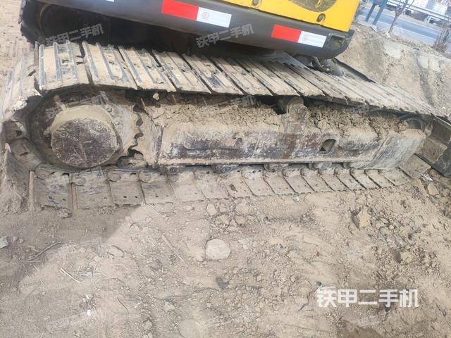 單側(cè)履帶整體（整機(jī)外觀）