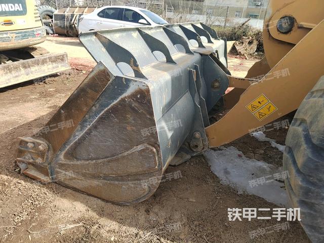 工作裝置整體（整機(jī)外觀及大件）