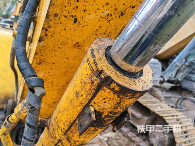 大臂根部?斜(工作和回轉(zhuǎn)裝置) 大臂根部?斜(工作和回轉(zhuǎn)裝置)