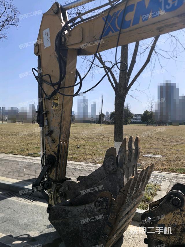 小臂整體左后(工作和回轉(zhuǎn)裝置) 小臂整體左后(工作和回轉(zhuǎn)裝置)